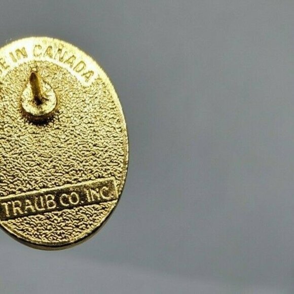 Traub Co Inc Baltimore Maryland Purple Pin Made In Canada - Picture 6 of 9